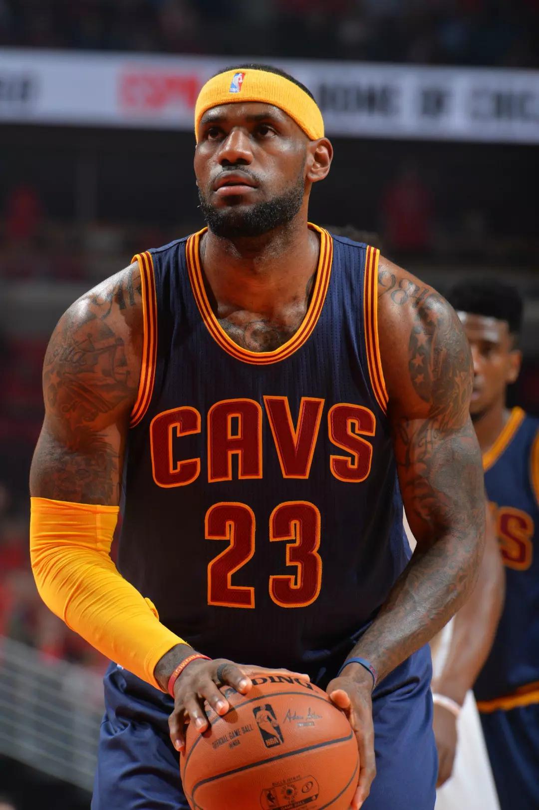 英媒：纽卡&热刺&维拉有意伊戈尔，布伦特福德标价七千万欧（英媒：布伦特福德为伊戈尔标价7000万欧，纽卡、热刺与维拉有意）