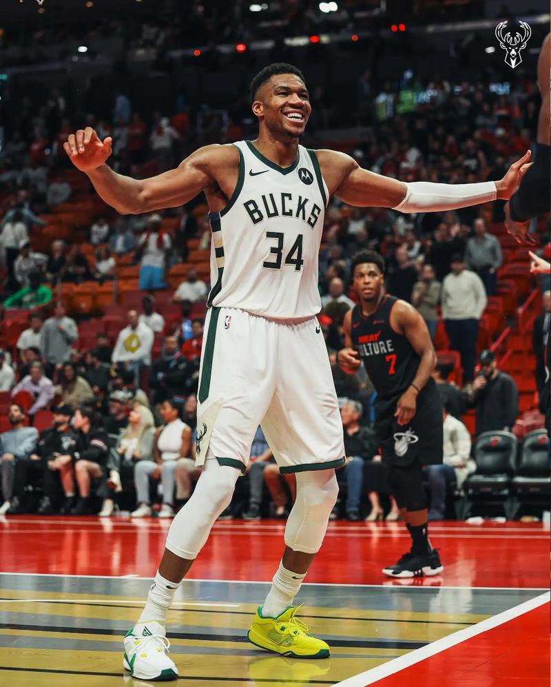 黄健翔谈中国女足0-8惨败：选材应整体性向大型化发展？（黄健翔评中国女足0-8失利：选材是否该走整体大个化路线？）