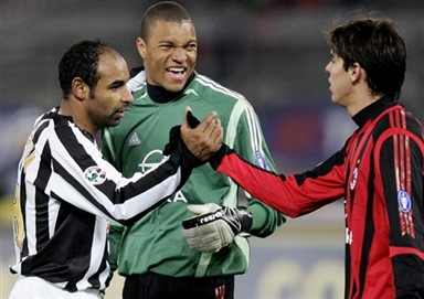 德转列美职联历史全明星11人：梅西领衔，伊布、贝克汉姆在列（德转评选美职联历史最佳11人：梅西领衔，伊布与贝克汉姆入选）