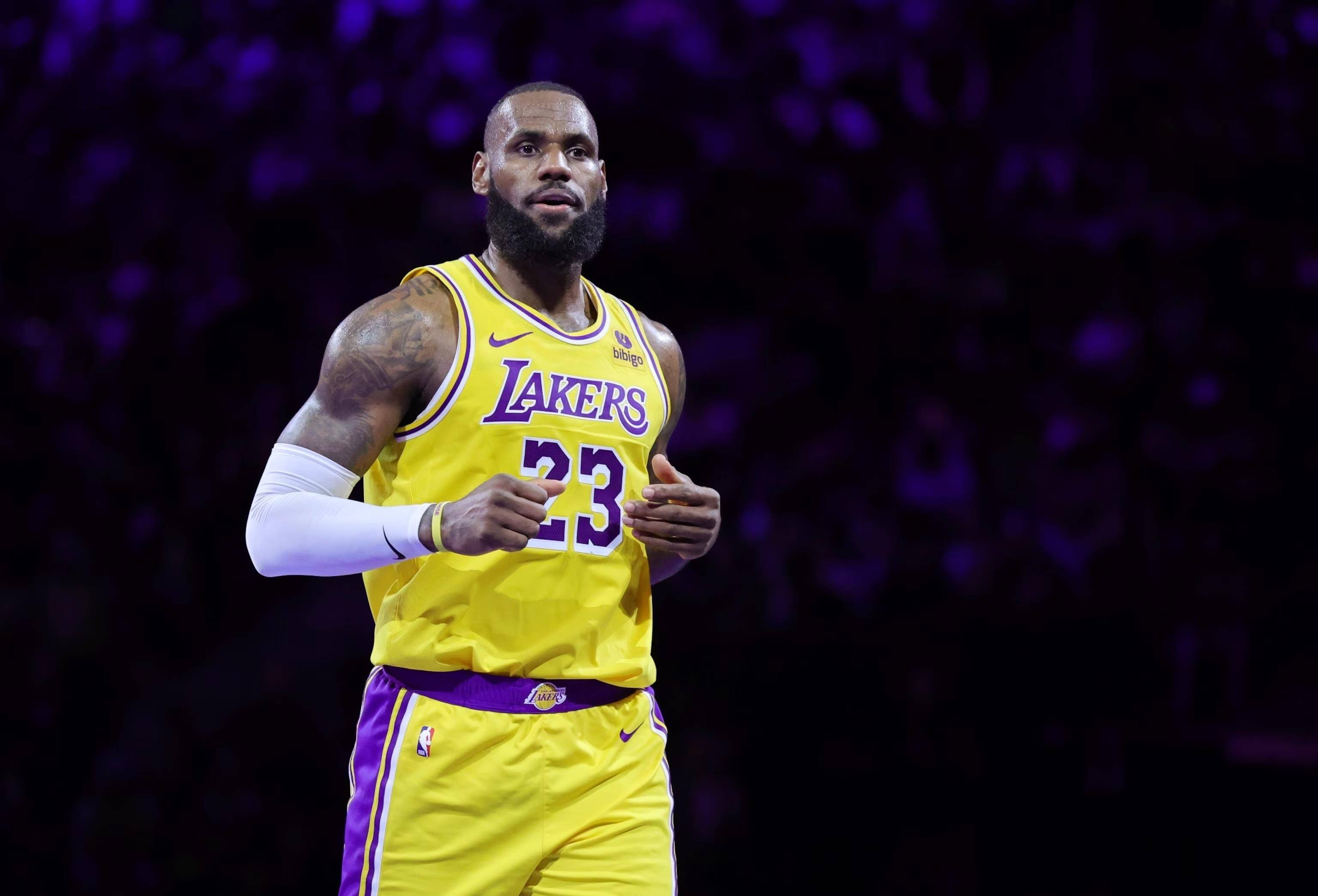 韦尔重回首发的三场比赛表现精彩（韦尔重返首发后三场比赛表现抢眼）