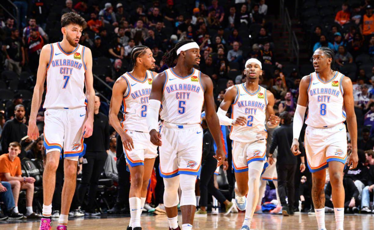 重磅！皇马遭遇重创！阿诺德伤缺两月将错过15场比赛，欧冠生死战告急（噩耗！皇马遭遇重击：阿诺德伤停两月恐缺15战，欧冠生死战告急）