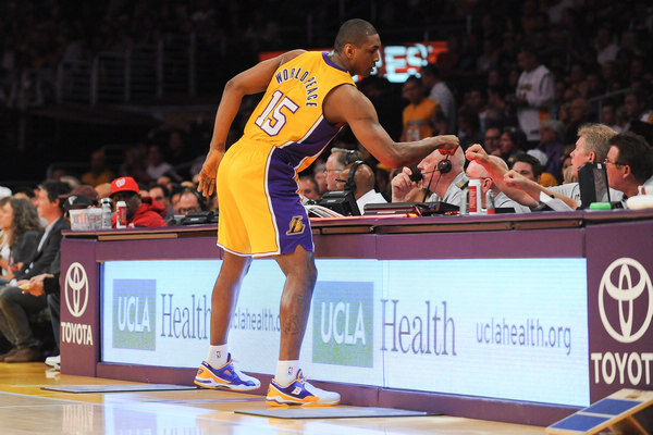 斯基拉：尤文派球探考察意大利20岁右后卫帕莱斯特拉（斯基拉：尤文派出球探考察20岁意大利右闸帕莱斯特拉）