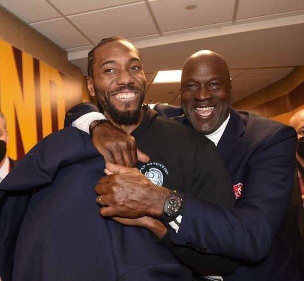 黄种人生理极限缔造者，亚洲田径单开一页，人类历史极限速度前15名（亚洲飞人改写速度极限，田径史独树一帜，跻身人类极限速度前15）