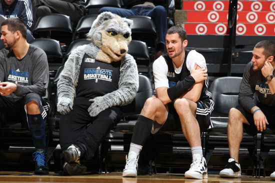 斯洛特：我会热烈欢迎TAA；上赛季皇马伤员太多而这赛季没有（斯洛特：若TAA到来我会热烈欢迎；皇马上季伤病过多，本季情况不同）