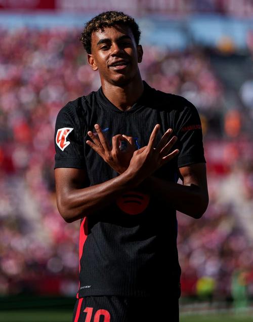 意大利U17国脚坎帕涅洛：我以C罗为榜样，欣赏他的决心和斗志（意大利U17国脚坎帕涅洛：以C罗为楷模，最钦佩他的毅力与拼劲）