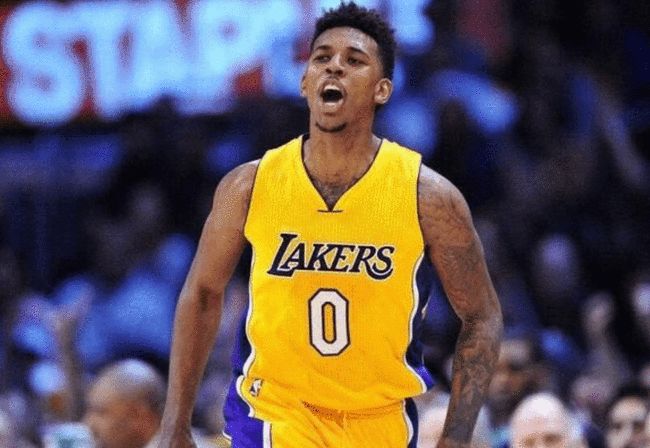 经纪人：我的话完全被断章取义了；孔蒂就像洛博特卡的父亲（经纪人：我的言论被严重误读，孔蒂对洛博特卡如父亲般关怀）