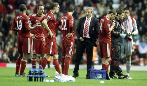 体育报：莱万5场进1球 巴萨管理认为应引进新中锋（体育报：莱万近5战仅1球 巴萨高层考虑引进新中锋）