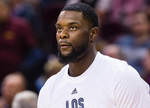 官方：阿德莱德联后卫弗里恩兹腿筋受伤，将缺席至明年（阿德莱德联官方：后卫弗里恩兹腿筋受伤，缺阵至明年）